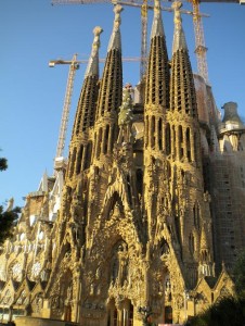 Známá katedrála Sagrada Familia.