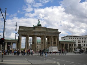Hlavní brána berlínské zdi.