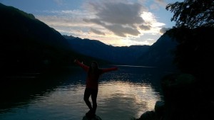 Bohinjské jezero podvečer.